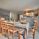 Les Deux Muriers By Interhome