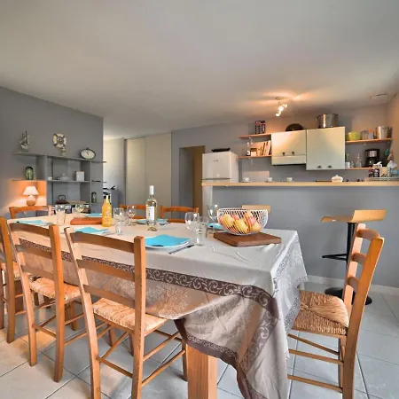 Les Deux Muriers By Interhome